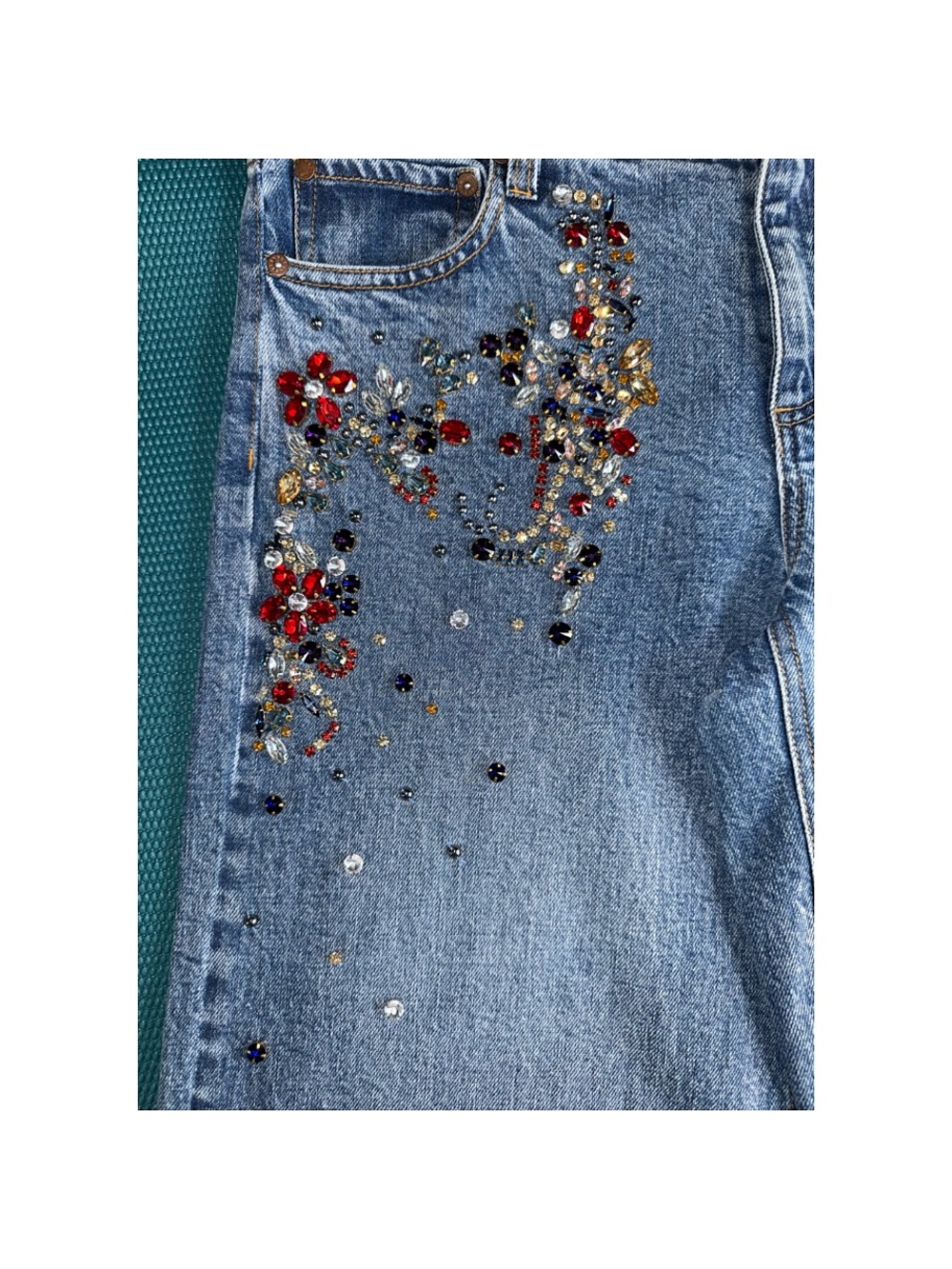 Alice + Olivia Amazing Crystal Embellished Wide Leg Jeans - Picture 9 of 11